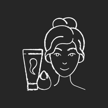 Siyah arkaplanda beyaz tebeşirle makyaj ikonu. Vakıf, kapatıcı, güzellik kremleri. Gözyaşı şeklinde sünger. Makyaj uygulamasına ulaşıyorum. İzole edilmiş vektör karatahta çizimi