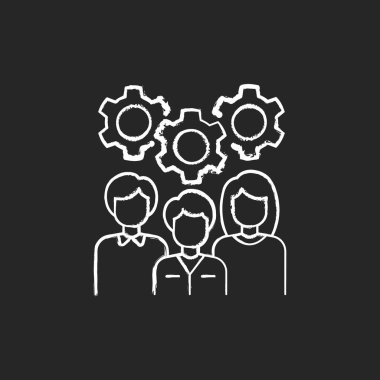 Siyah arkaplanda beyaz tebeşir ikonu eğitimi. Atölye ikonu. Parlak fikirler üreten bir grup insan. Pratik becerileri geliştiriyorum. İzole edilmiş vektör karatahta çizimi