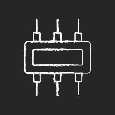Siyah arkaplanda beyaz tebeşir simgesi. Elektrik iletkenlerini birleştirmek ve elektrik devresi oluşturmak için kullanılan elektromekanik cihaz. İzole edilmiş vektör karatahta çizimi