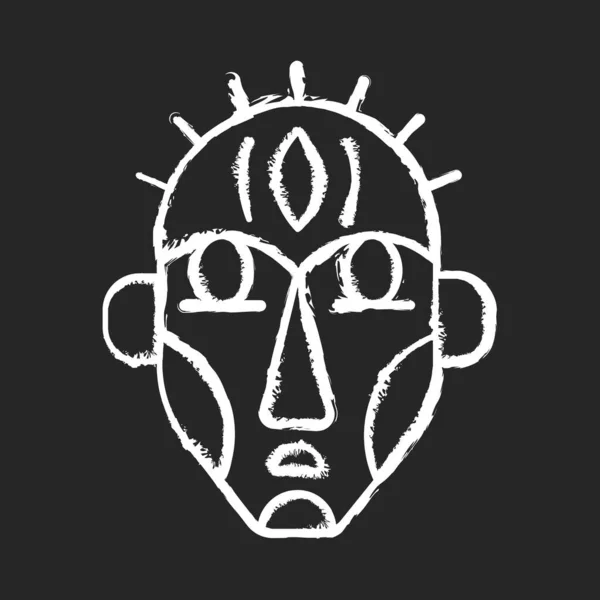 仪式面具在黑色背景上的粉笔白色图标 超自然生物 祖先的代表 仪式性面具远古时代的部落使用 孤立的矢量黑板插图 — 图库矢量图片