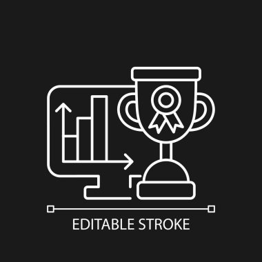 Koyu tema için beyaz doğrusal simge performans değerlendirmesi. İş projesi değerlendirmesi. İnce çizgi özelleştirilebilir illüstrasyon. Gece modu için izole vektör kontur sembolü. Düzenlenebilir vuruş