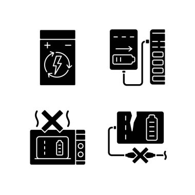 Etkili taşınabilir şarj aleti beyaz alana ayarlanmış siyah glyph el yazısı simgeleri kullanın. Şarj aletinin fişi çekiliyor. Siluet sembolleri. Ürün kullanma talimatları için vektör izole illüstrasyon