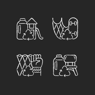 Sürdürülebilirlik için geri dönüşüm Koyu arkaplanda beyaz tebeşir simgeleri ayarlandı. Balıkçılık takımları yeniden kullanılıyor. Çevre dostu oyun alanı. Sürdürülebilir kaykay. Siyah üzerine izole vektör karatahta çizimleri