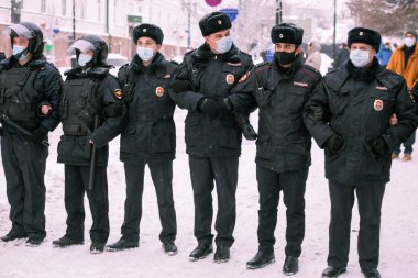 Nizhniy Novgorod, Rusya - 23 Ocak 2021: Putin ve arkadaşlarına karşı protesto, Alexei Navalny 'yi savunmak için miting.