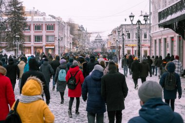 Nizhniy Novgorod, Rusya - 23 Ocak 2021: Putin ve arkadaşlarına karşı protesto, Alexei Navalny 'yi savunmak için miting.