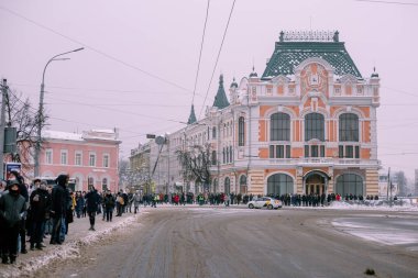 Nizhniy Novgorod, Rusya - 23 Ocak 2021: Putin ve arkadaşlarına karşı protesto, Alexei Navalny 'yi savunmak için miting.