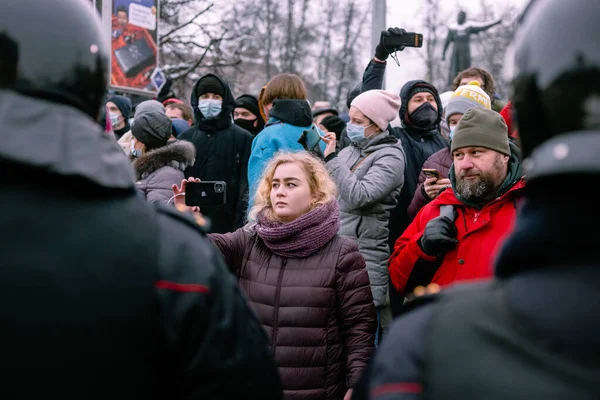 Nischni Nowgorod, Russland - 23. Januar 2021: Protest gegen Putin und seine Freunde, Kundgebung zur Verteidigung von Alexej Nawalny. — Stockfoto