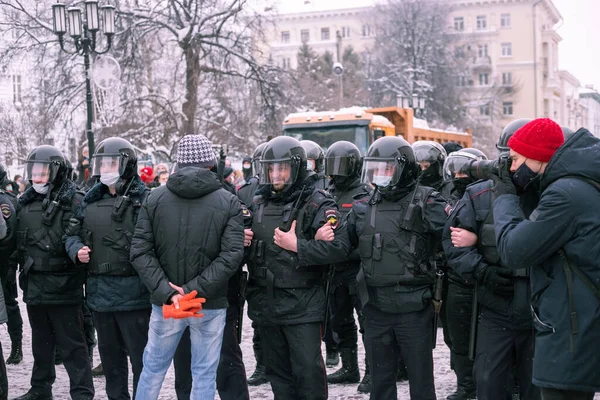 Nischni Nowgorod, Russland - 23. Januar 2021: Protest gegen Putin und seine Freunde, Kundgebung zur Verteidigung von Alexej Nawalny. — Stockfoto