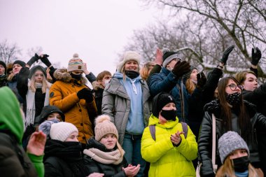 Nizhniy Novgorod, Rusya - 23 Ocak 2021: Putin ve arkadaşlarına karşı protesto, Alexei Navalny 'yi savunmak için miting