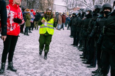 Nizhniy Novgorod, Rusya - 23 Ocak 2021: Putin ve arkadaşlarına karşı protesto, Alexei Navalny 'yi savunmak için miting