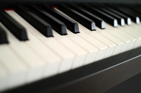 Piyano klavyesi yakın plan