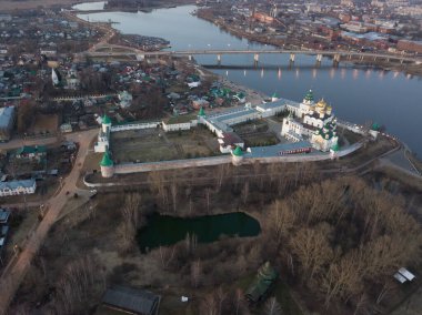 Kiliseler her zaman güzellikleriyle göze çarpar.