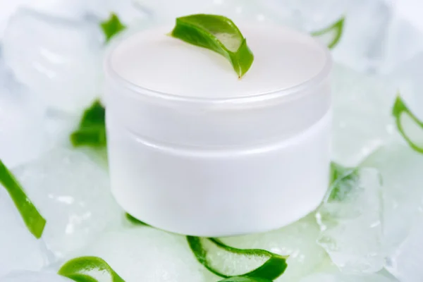 Uppfriskande Face Cream — Stockfoto