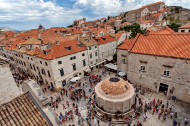 Old Town Dubrovnik, Onofrio çeşme