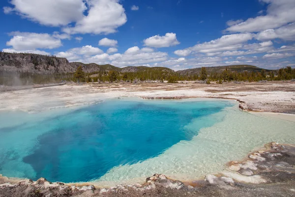 Biscuit basin Yellowstone National Park, Wyoming, États-Unis — Photo