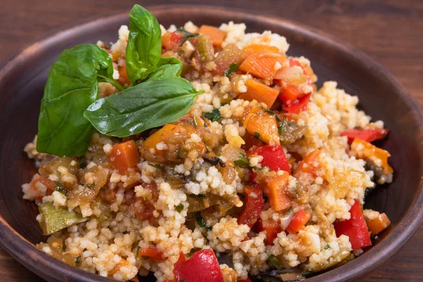 Couscous Mit Gemüsekompott Ist Ein Marokkanisches Algerisches Und Tunesisches Gericht — Stockfoto