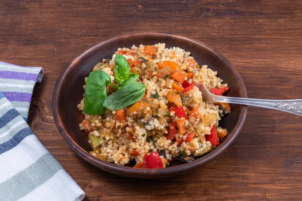 Couscous Mit Gemüsekompott Ist Ein Marokkanisches Algerisches Und Tunesisches Gericht — Stockfoto