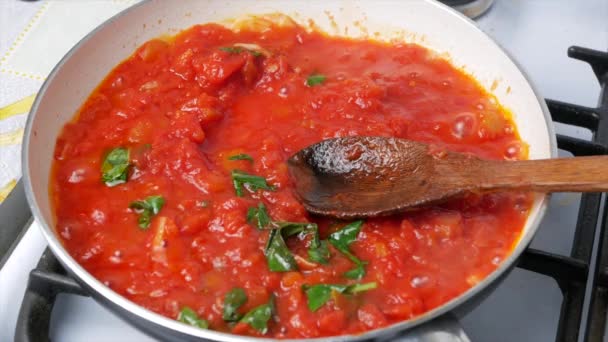 Tomatensauce Marinara Einer Pfanne Aus Nächster Nähe Kochen Italienische Küche — Stockvideo