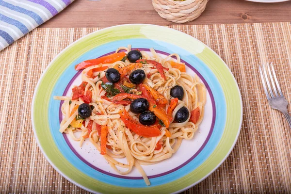 Linguini Pasta Pepper Basil Olive Sauce Portion Plate Close — Stock Photo, Image