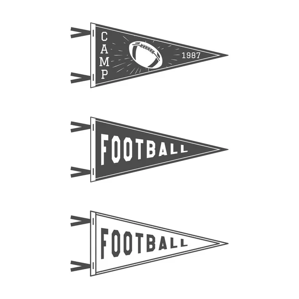 College Football Pennant Flags Set. Icone calcio pendente. Bandiera Usa Sport di università, isolato. Emblema di accampamento di addestramento. Elemento label di calcio. Modello di disegno monocromatico. Segno di vettore — Vettoriale Stock