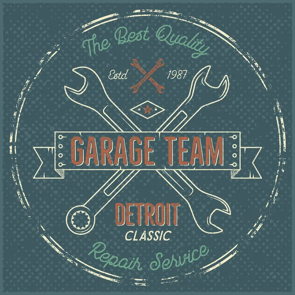 Garage service vintage label, tee design. Detroit classic, repair service typography print. T-shirt stamp, teeshirt graphic, premium retro artwork. Use also as emblem, logo on web projects. Vector —  Vetores de Stock