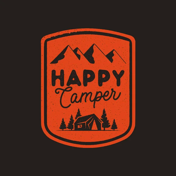 Handgetekende Reisbadge Met Bergen Bomen Tent Offerte Happy Camper Embleem — Stockvector