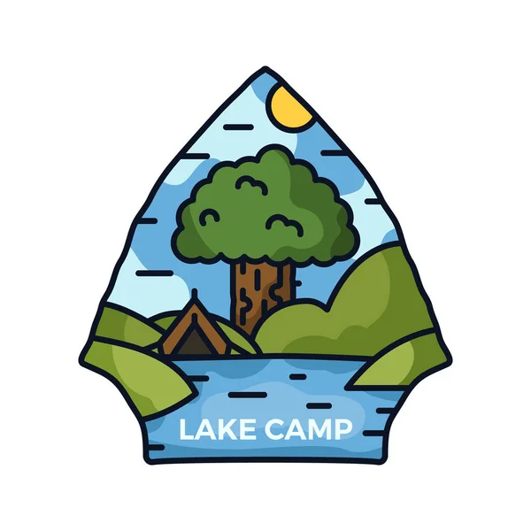Logo Petualangan Danau Desain Lambang Hiking Dengan Adegan Berkemah Tenda - Stok Vektor