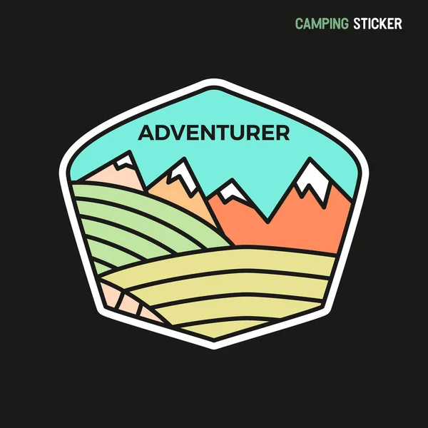 Camping aventura diseño de pegatina. Parche dibujado a mano. Etiqueta aventurera aislada. vector de stock — Vector de stock