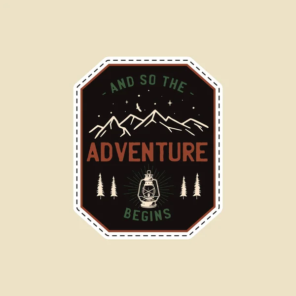 Vintage Camp Patch Logo Horský Odznak Ručně Kreslené Samolepky Cestovní — Stockový vektor