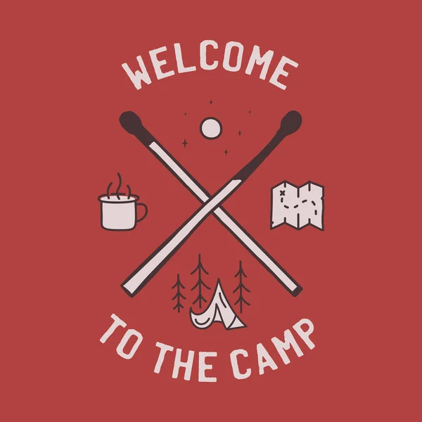 Diseño de ilustración de emblema de logotipo de aventura de camping vintage. Etiqueta exterior con carpa, taza, cerillas y texto - Bienvenido al campamento. Pegatina de estilo hipster lineal inusual. vector de stock. — Vector de stock