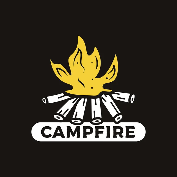 Insigne camping illustration design. Logo de feu de camp extérieur pour t-shirt. Patch style tatouage hipster inhabituel. Illustration vectorielle de stock — Image vectorielle