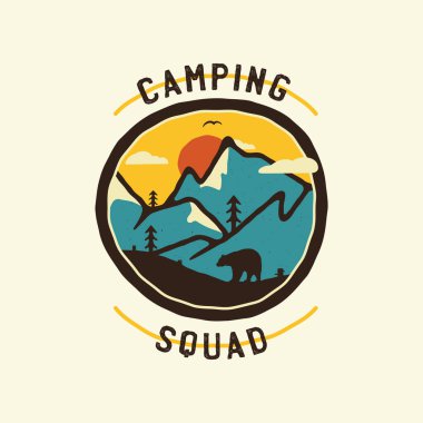 Kamp ekibi çıkartması tasarımı. Seyahat el çizimi amblemi. Eyalet parkı etiketi izole. Stok vektör grafikleri