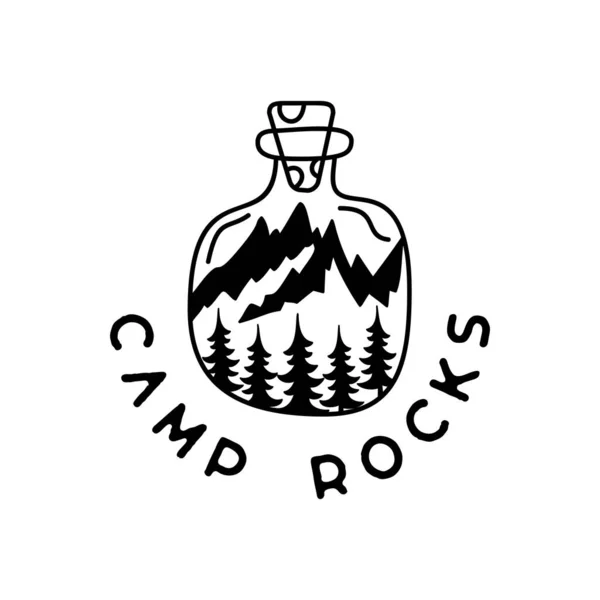 Дизайн значка приключений. Логотип наружного герба с цитатой - Camp rocks. Маркировка силуэта изолирована. Сакральная геометрия. Эмблема векторной татуировки — стоковый вектор