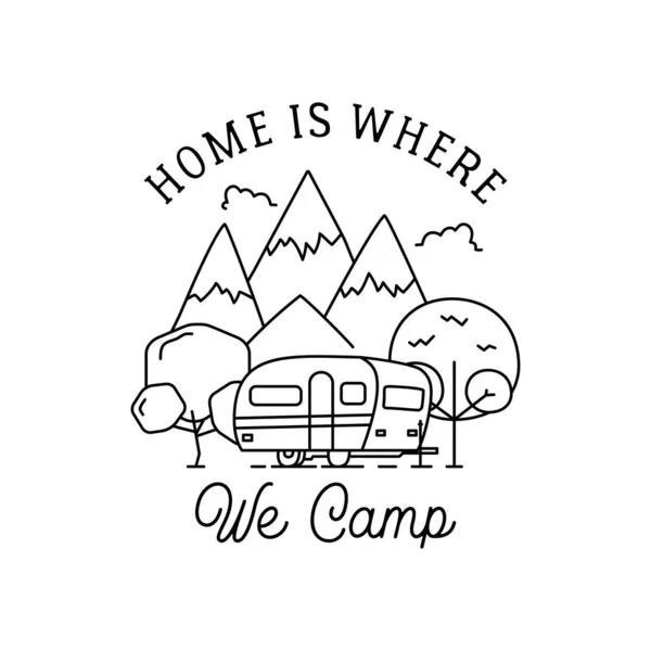 Design des Camping Line Art Logos. Lineares Vintage Adventure Badge Design. Outdoor-Wappenschild mit Bergen, Text und Wohnmobilanhänger. Travel Silhouette Emblem isoliert. Aktienvektor isoliert — Stockvektor