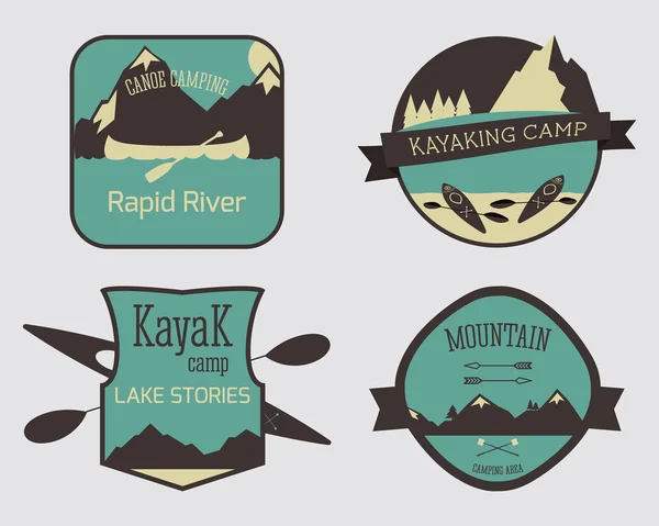 Set of Kayaking campsite logo templates. Outdoor Activity Travel Logo Vintage Labels design. Canoeing Badges Retro style logotype concept icons set. Vector — Archivo Imágenes Vectoriales