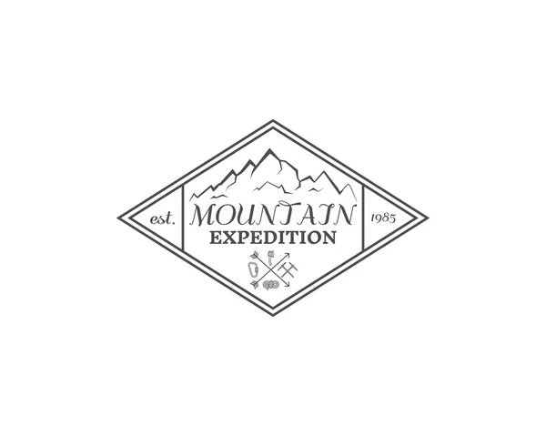 Summer mountain camp badge, logo, label and icon template. Travel, hiking, climbing style. Outdoor emblem. Best for adventure sites, company etc. On white background. Vector — 图库矢量图片