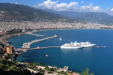 Yolcu gemilerine Alanya limanda