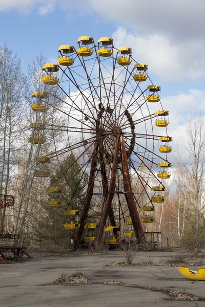UCRAINA. Zona di esclusione di Chernobyl. - 2016.03.19. Parco divertimenti abbandonato nella città di Pripyat — Foto Stock