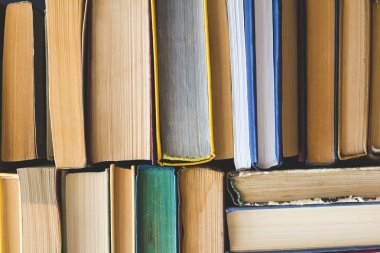 Eski kitap, üstten görünüm kullanılan yığını