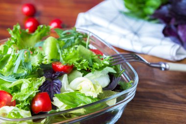 Kiraz domates salatası yeşil yaz