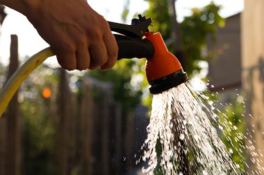 Sprinkler hortumu sulama tesisleri için sulama Bahçe ekipmanları - el tutar.