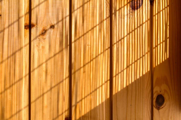 Parede de madeira fundo em uma luz da manhã — Fotografia de Stock