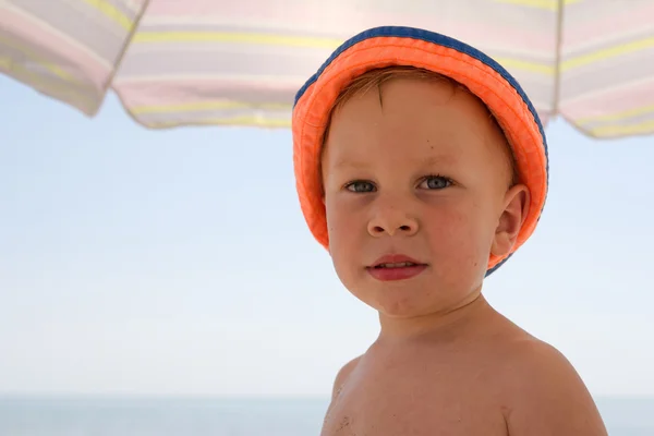 Portrait of four years boy on beach — Stock Photo, Image