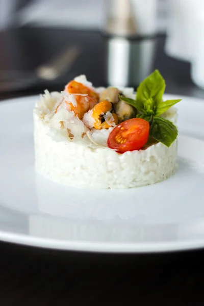 Risotto con mejillones y camarones — Foto de Stock