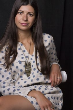 esmer genç güzel kadın portresi