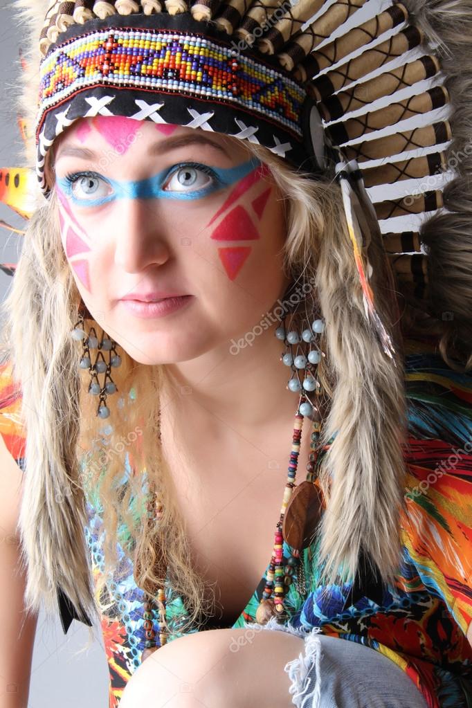 Portret Dziewczynki W Obraz Indianki Zdjęcie Stockowe Kavrishka
