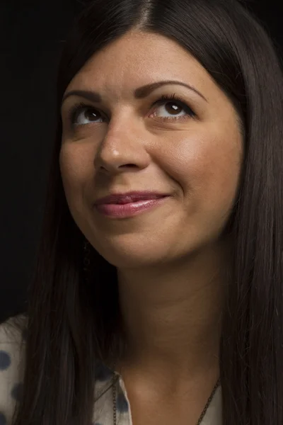 Retrato de la hermosa chica feliz de la morena —  Fotos de Stock