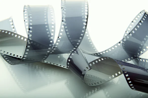 eski bir retro kamera şarj etmek için bir film