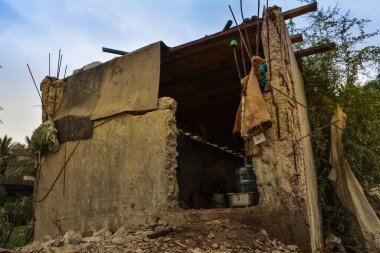 Doğada gözlerden uzak bir bina