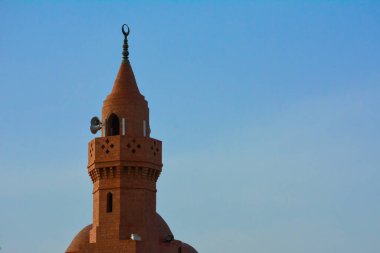 Jeddah 'daki cami ve minare.